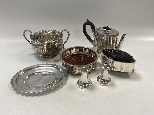Lot 209 - A silver dressing table box, a silver salt &...
