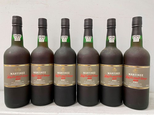 Lot 2 - Martinez Late Bottled Vintage Port 1981