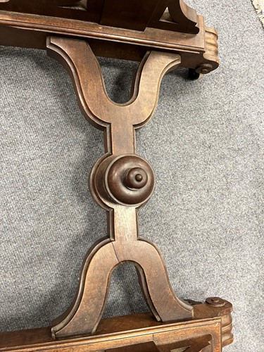Lot 613 - A William IV walnut adjustable artist's easel