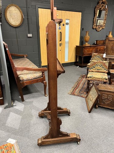 Lot 613 - A William IV walnut adjustable artist's easel
