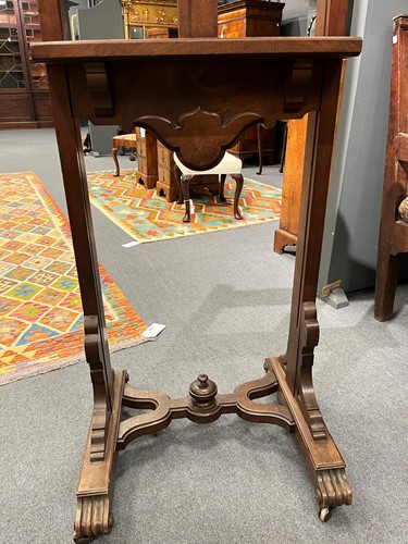 Lot 613 - A William IV walnut adjustable artist's easel
