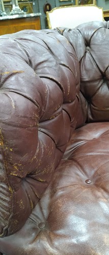 Lot 592 - A Victorian leather chesterfield sofa