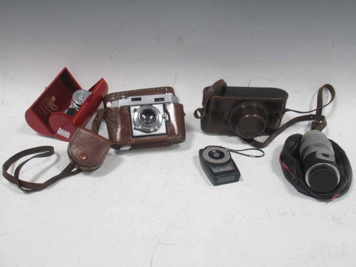 Lot 128 - Leica IIF camera serial no 762632, 1955. With...