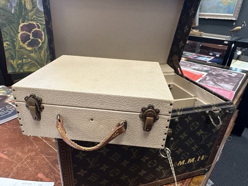 Lot 149 - Louis Vuitton, a Boite Flacons vanity case