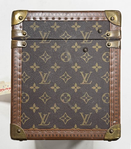 Lot 149 - Louis Vuitton, a Boite Flacons vanity case