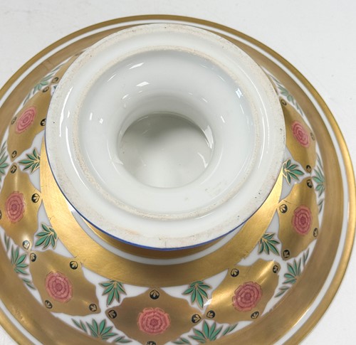 Lot 570 - A pair of Russian Imperial Porcelain factory tazzas from the Kremlin service