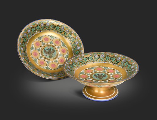 Lot 570 - A pair of Russian Imperial Porcelain factory tazzas from the Kremlin service