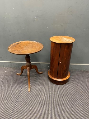 Lot 354 - An oak tripod table (cut down), with circular...