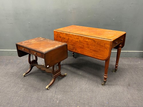 Lot 626 - A Victorian Pembroke table 72 x 55 x 107cm...