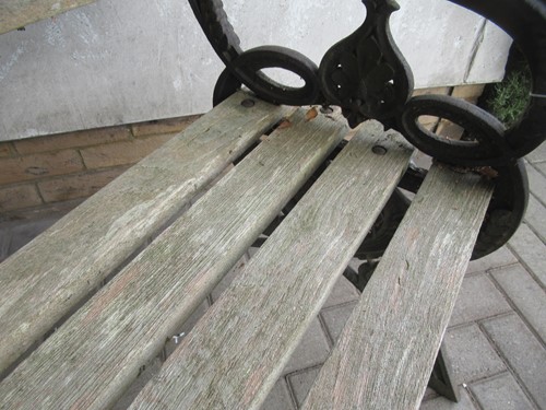 Lot 625 - A Victorian Coalbrookdale 'Lily Pad' pattern garden bench