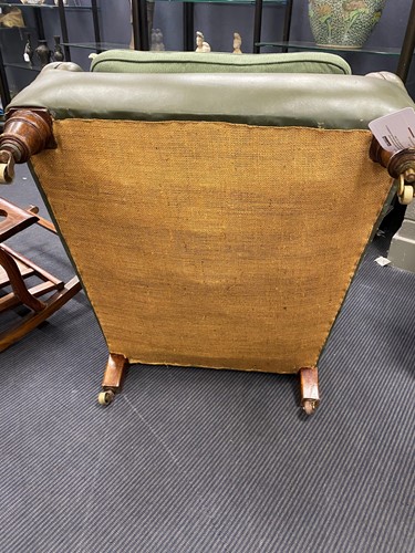 Lot 622 - A Edwardian leather upholstered armchair