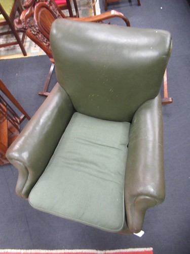 Lot 622 - A Edwardian leather upholstered armchair