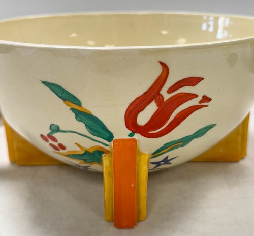 Lot 34 - A Clarice Cliff Bizarre 'Women's Journal' bowl