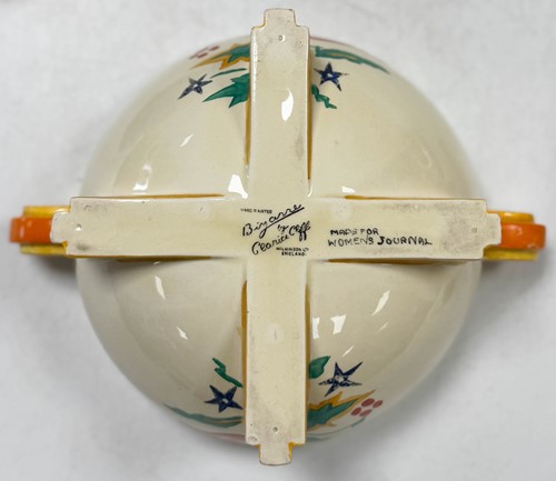 Lot 34 - A Clarice Cliff Bizarre 'Women's Journal' bowl