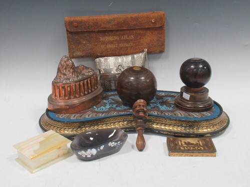 Lot 76 - Collector's items: Recumbent Lion jelly mould...