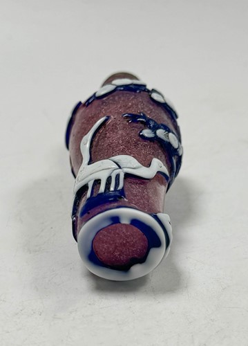 Lot 16 - A Chinese Peking overlay glass snuff bottle, circa 1900