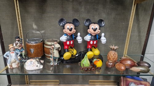Lot 102 - Two Doulton figures; a collection of glass and...