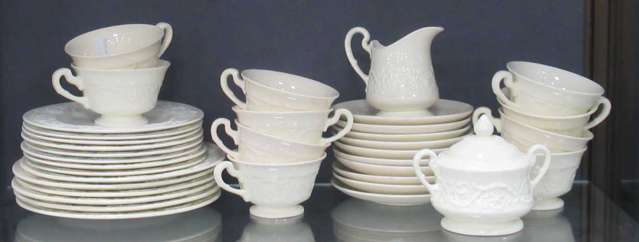Lot 81 - A Wedgwood Patrician pattern creamware service...