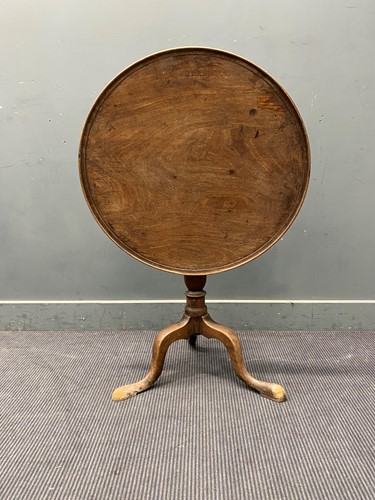 Lot 350 - A George III mahogany dish top tripod table,...