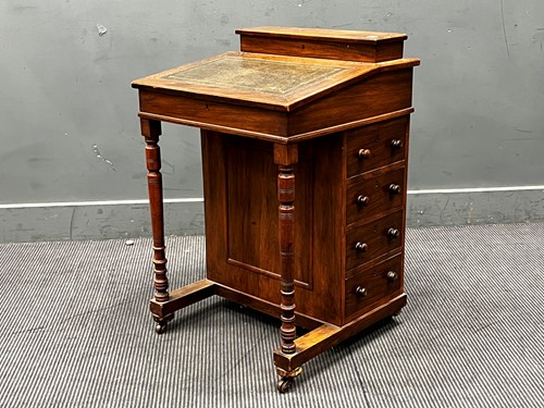 Lot 368 - An Edwardian mahogany davenport 80 x 53 x 52cm