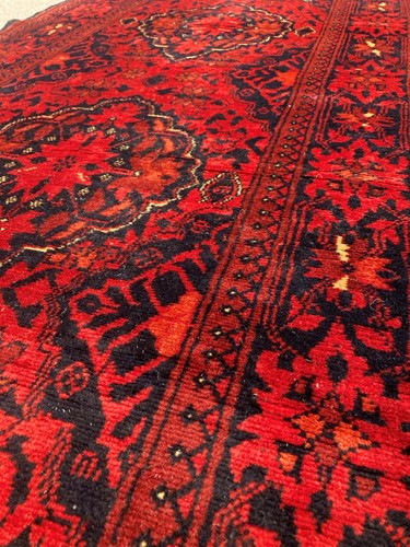 Lot 488 - A good Ersari runner, late 20th century