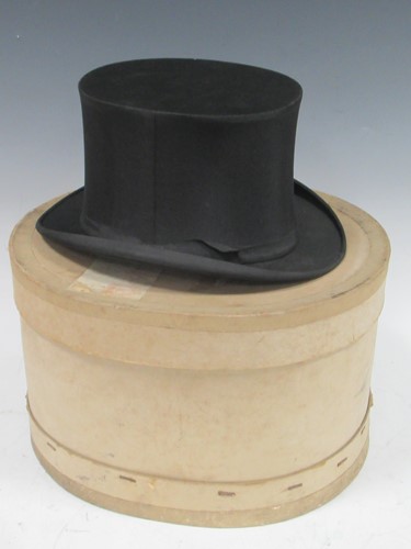 Lot 92 - A top hat made by Lincoln Bennett, in silk...