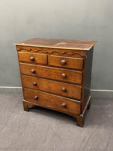 Lot 386 - An oak chest of drawers, circa 1900 175 x 99 x 51