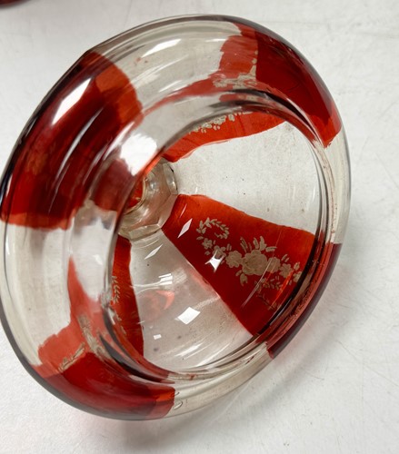 Lot 340 - A pair of Bohemian ruby flash cut goblets and covers, 19th century