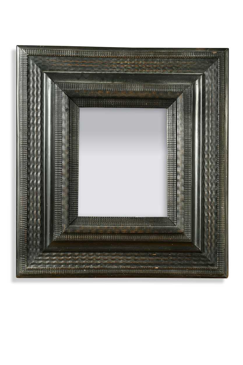 Lot 267 - A Dutch ripple moulded picture frame, 17th