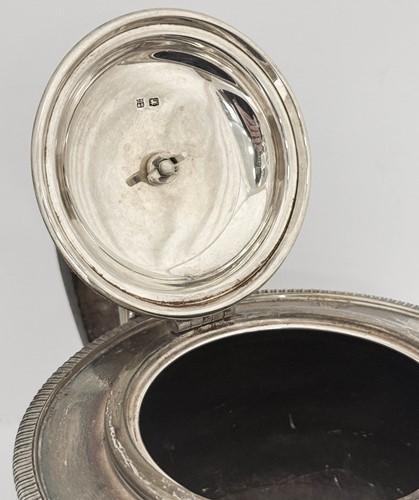 Lot 546 - A George VI silver teapot