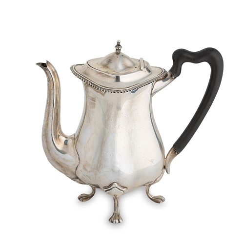 Lot 530 - A George V silver coffee pot