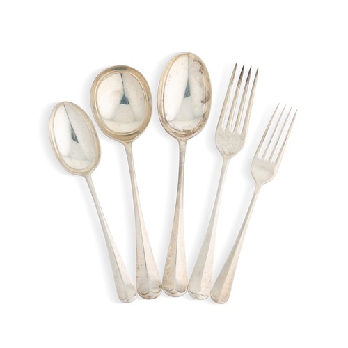 Lot 553 - A 28-piece set of George VI silver flatware
