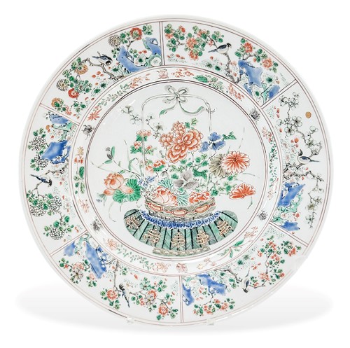 Lot 6 - A Chinese famille verte porcelain dish, Qing Dynasty, Kangxi Emperor (1662-1722)