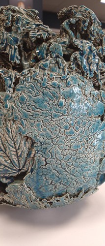 Lot 8 - A 20th century pottery vase