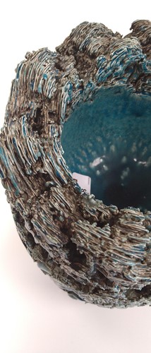 Lot 8 - A 20th century pottery vase