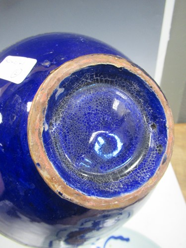 Lot 17 - Chinese blue and white dish painted with a...