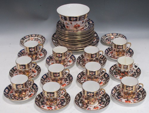 Lot 22 - Pointons imari teaset with 12 cups, saucers...