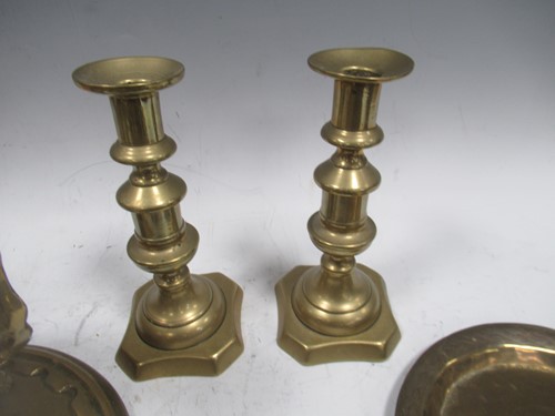 Lot 65 - Box of brass ornaments and novelty brass...