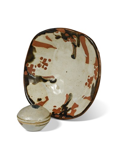 Lot 63 - John Maltby (1936-2020), a small stoneware dish