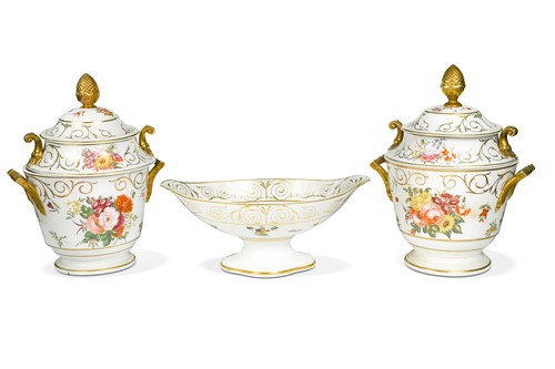 Lot 488 - An English porcelain dessert service, circa 1820
