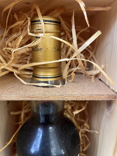 Lot 203 - The Macallan Anniversary Malt 25 years old