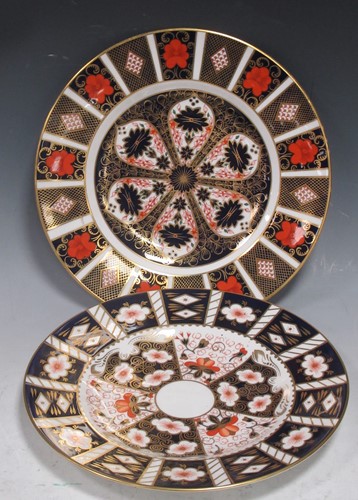 Lot 26 - Two Royal Crown Derby Imari pattern plates,...