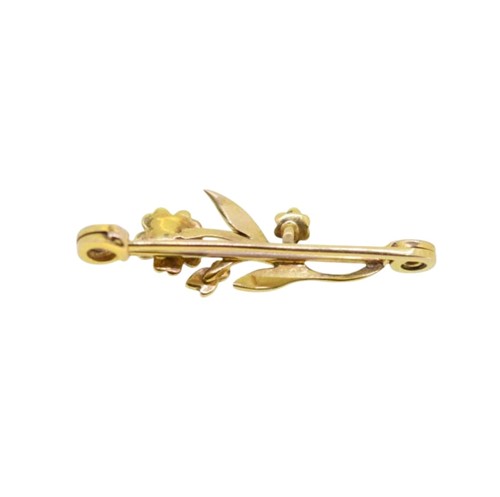 Lot 10 - A split pearl brooch