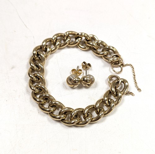 Lot 393 - A case containing a collection of jewellery,...