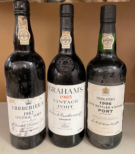 Lot 4 - Graham's Vintage Port 1985