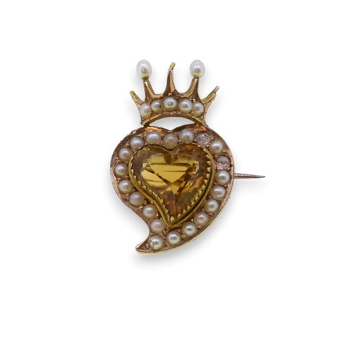 Lot 6 - A citrine and split pearl crowned heart brooch