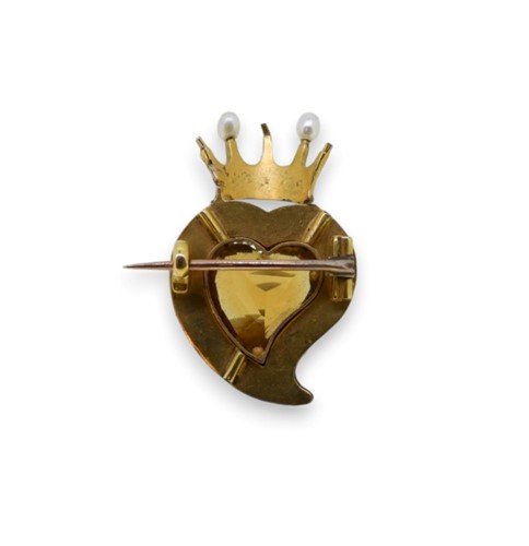 Lot 6 - A citrine and split pearl crowned heart brooch