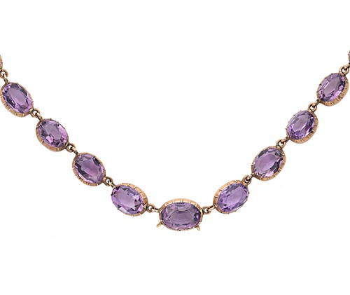 Lot 71 - An amethyst rivière necklace