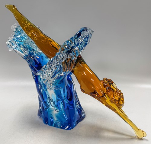 Lot 16 - A Murano glass two-part sculpture of a figure diving through a wave