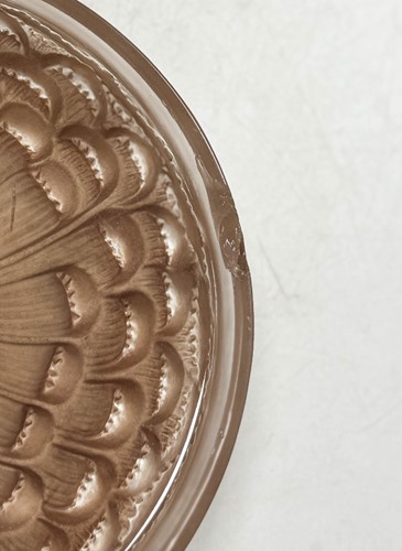Lot 2 - Dahlia, an R. Lalique frosted and polished glass box and cover, model no. 619